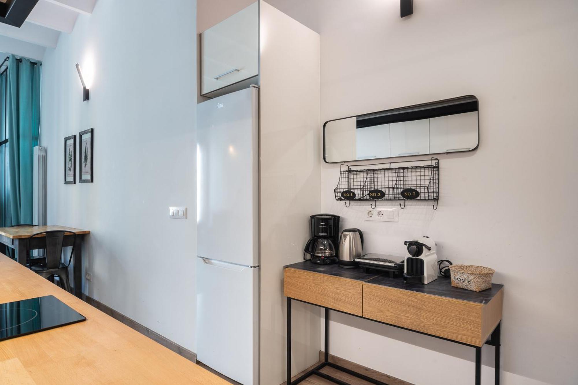 Beautiful Renovated Loft Minutes From The Beach Βαρκελώνη Εξωτερικό φωτογραφία