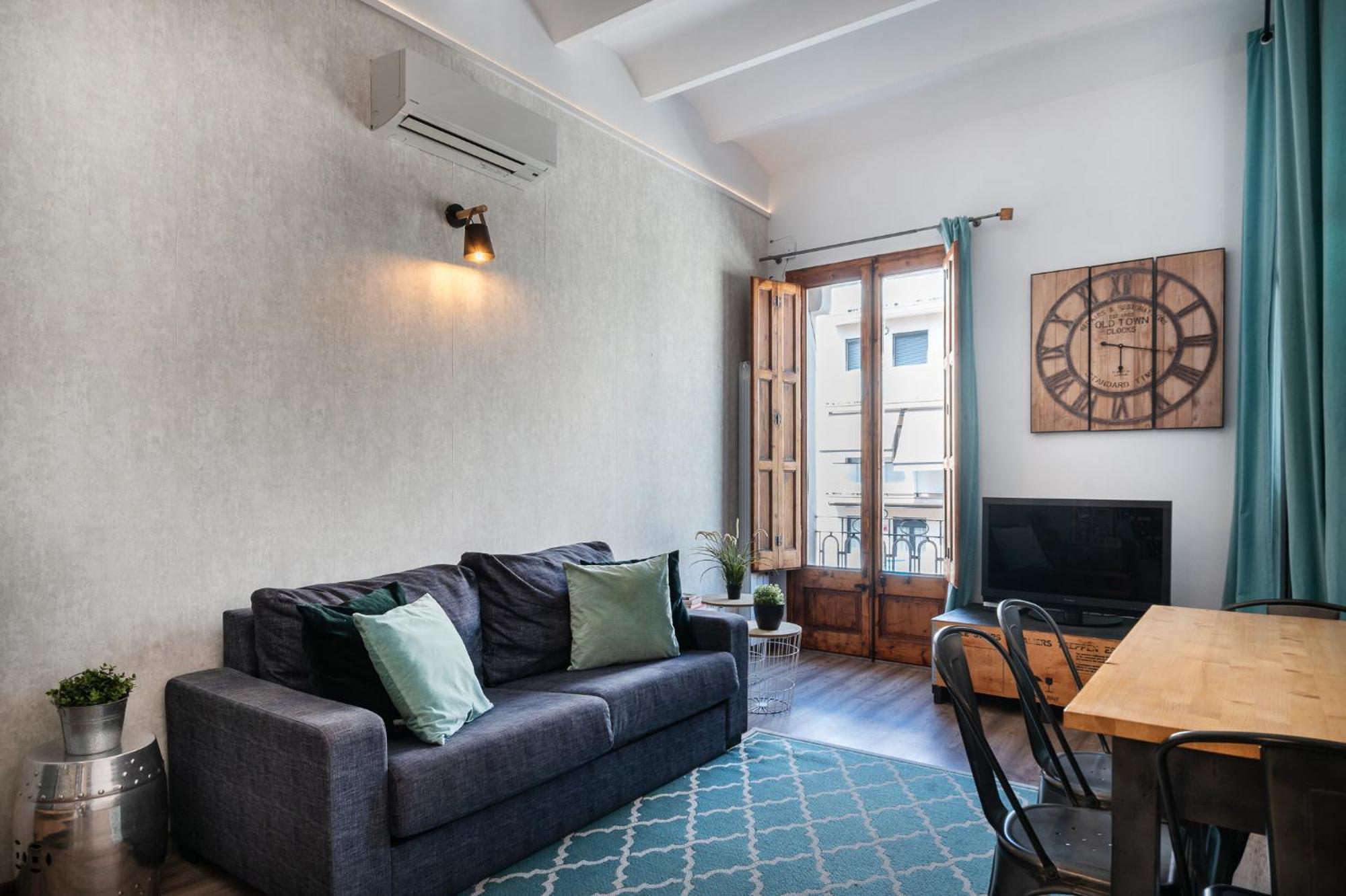 Beautiful Renovated Loft Minutes From The Beach Βαρκελώνη Εξωτερικό φωτογραφία